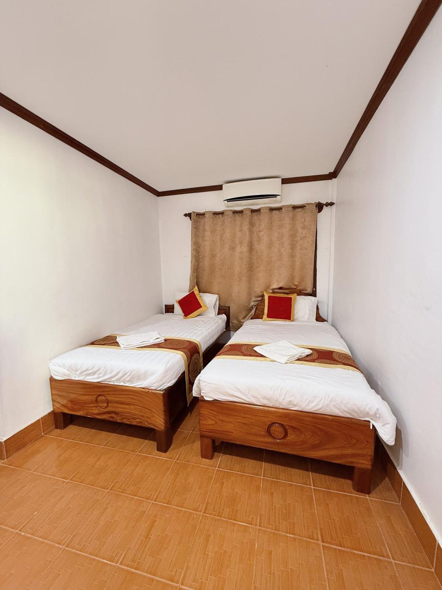 Vangvieng Sisavang Mountain View Hotel Vang Vieng Exterior foto