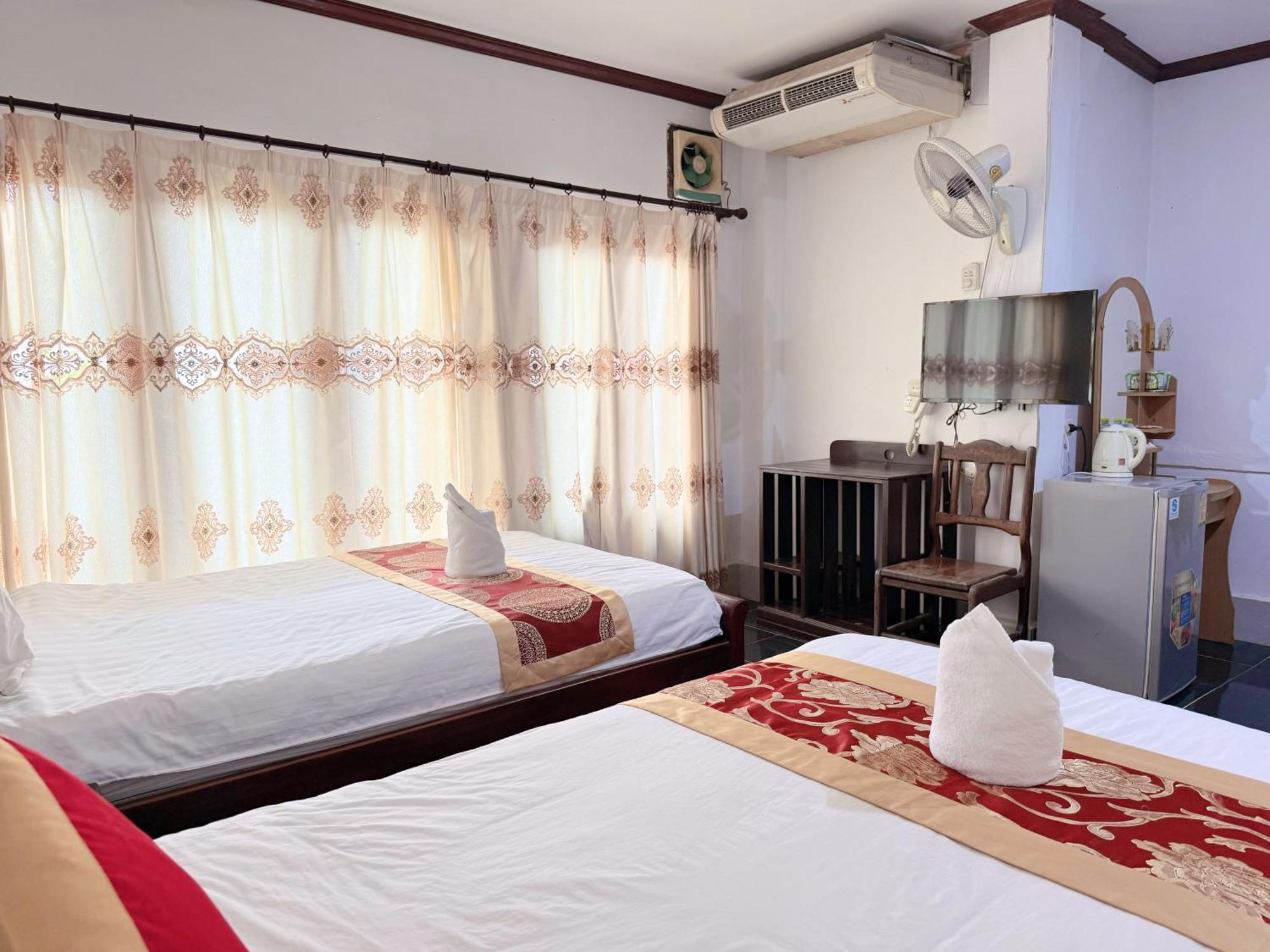 Vangvieng Sisavang Mountain View Hotel Vang Vieng Exterior foto