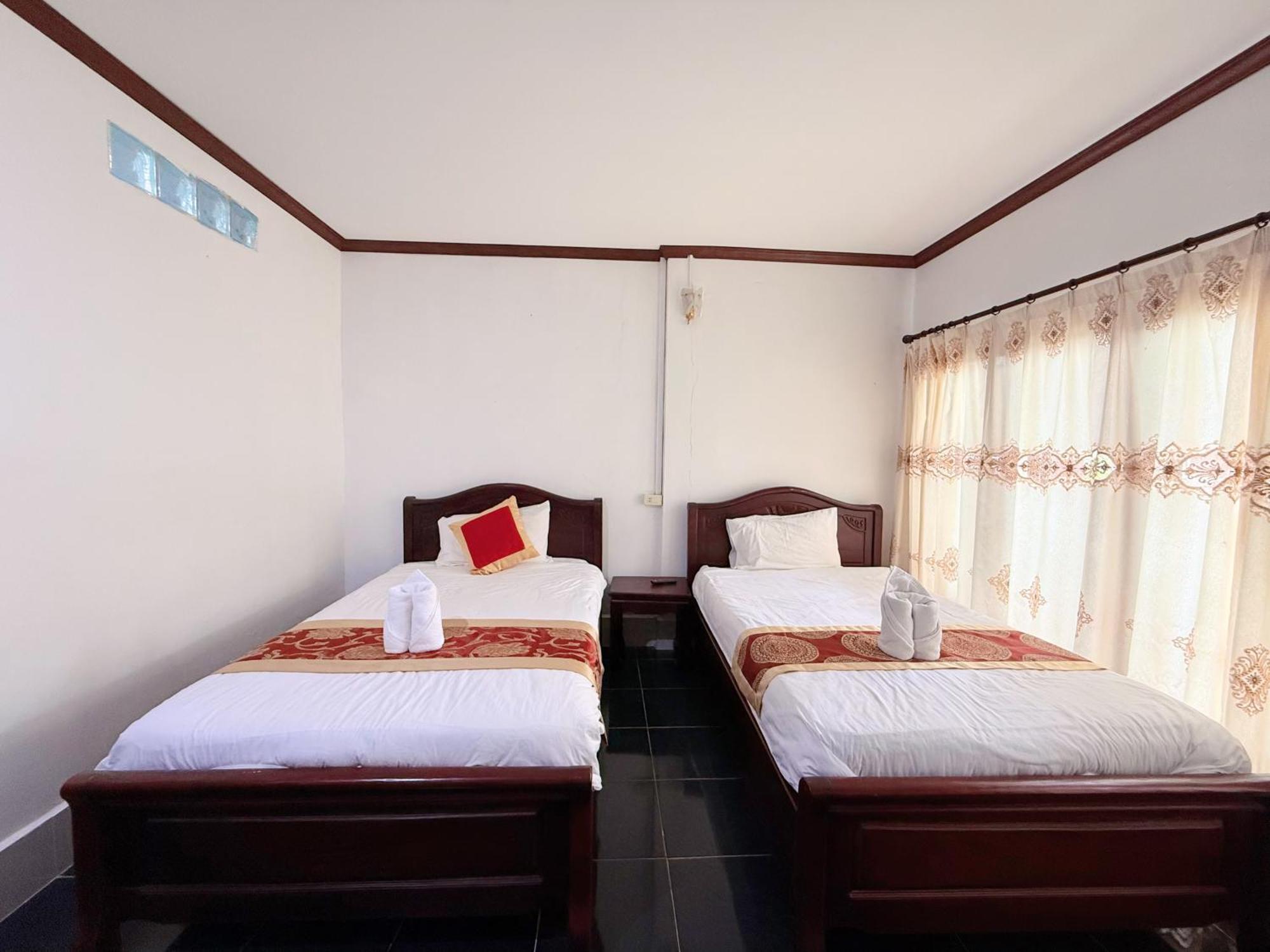 Vangvieng Sisavang Mountain View Hotel Vang Vieng Exterior foto