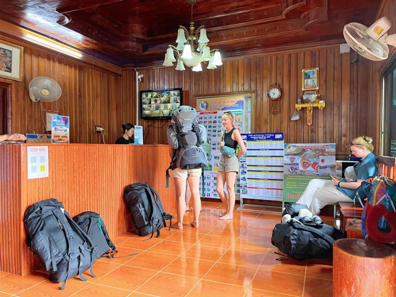 Vangvieng Sisavang Mountain View Hotel Vang Vieng Exterior foto