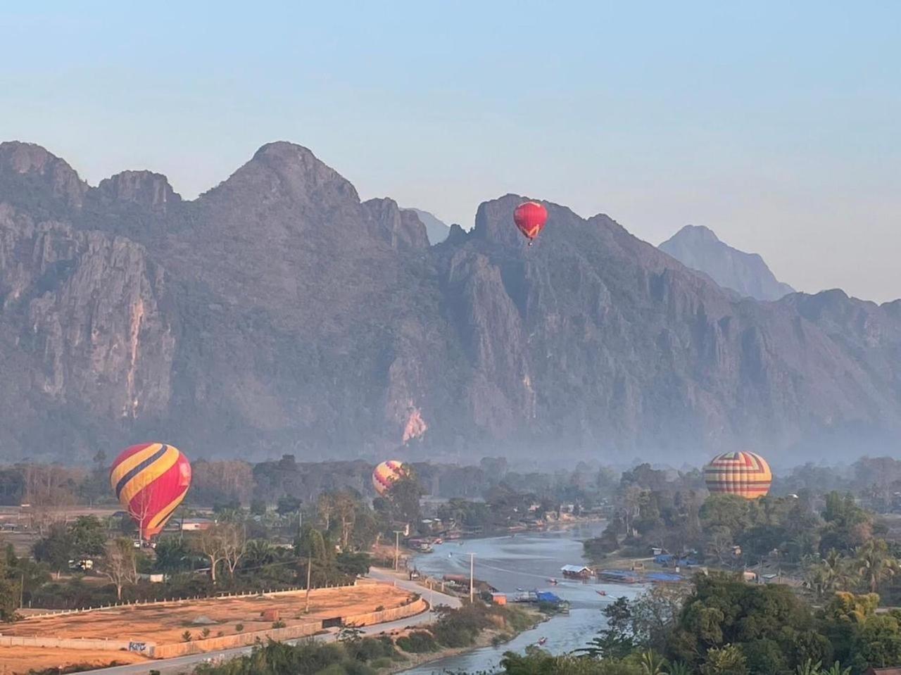 Vangvieng Sisavang Mountain View Hotel Vang Vieng Exterior foto