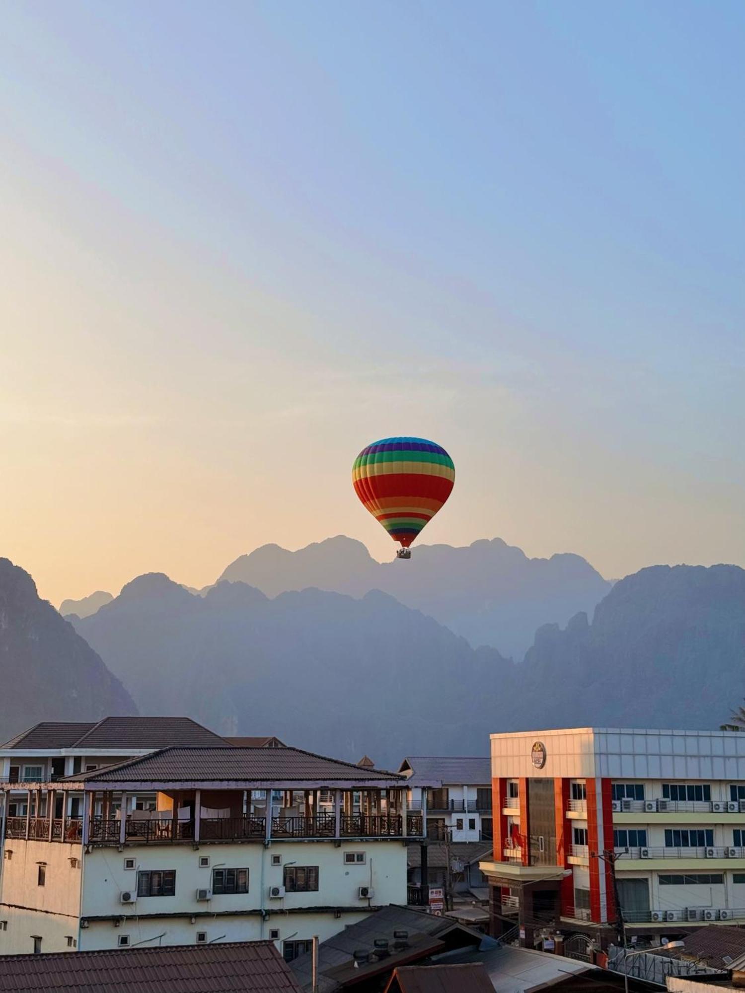 Vangvieng Sisavang Mountain View Hotel Vang Vieng Exterior foto
