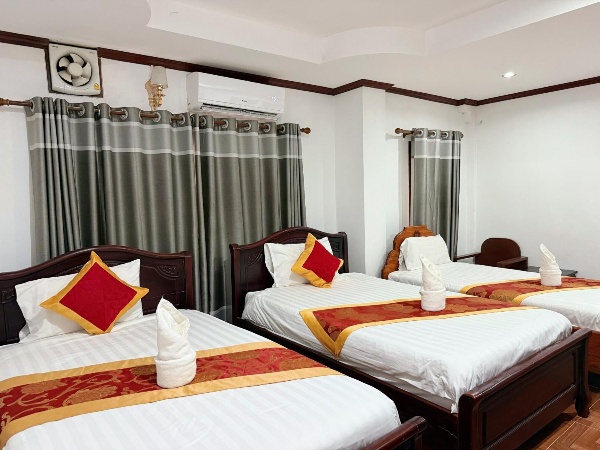 Vangvieng Sisavang Mountain View Hotel Vang Vieng Exterior foto