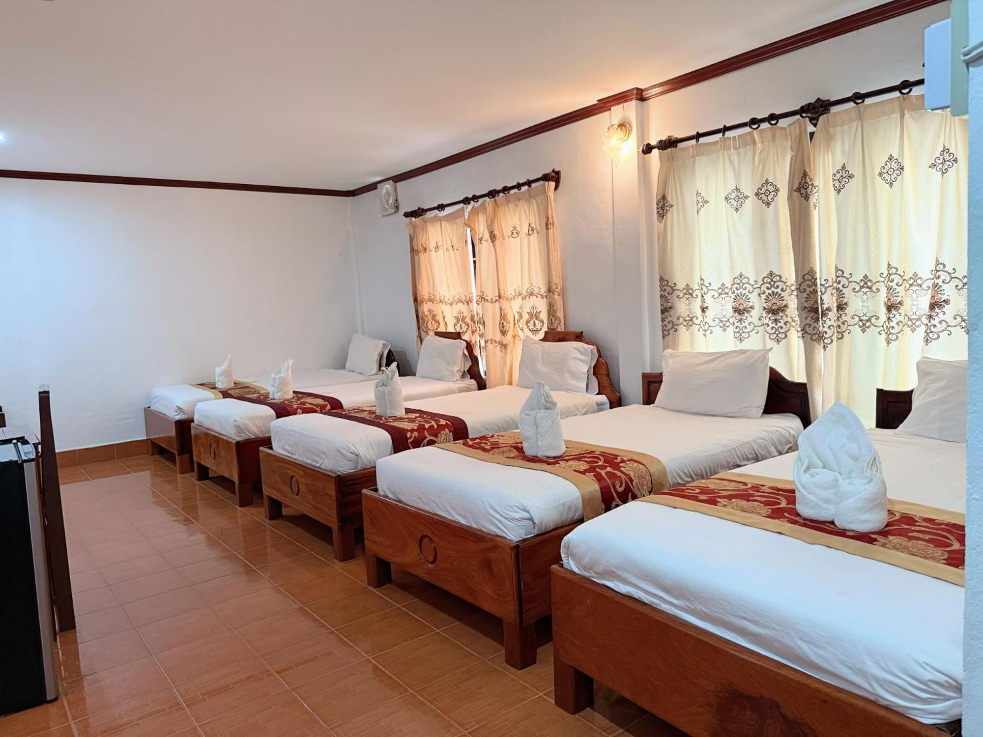 Vangvieng Sisavang Mountain View Hotel Vang Vieng Exterior foto