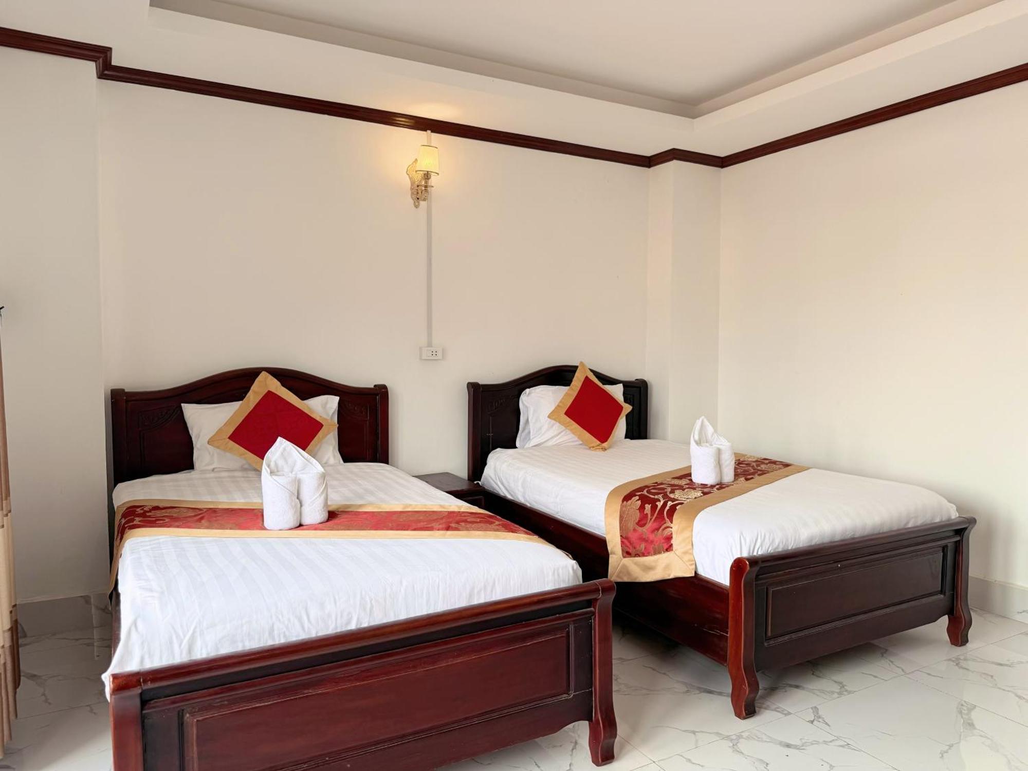 Vangvieng Sisavang Mountain View Hotel Vang Vieng Exterior foto
