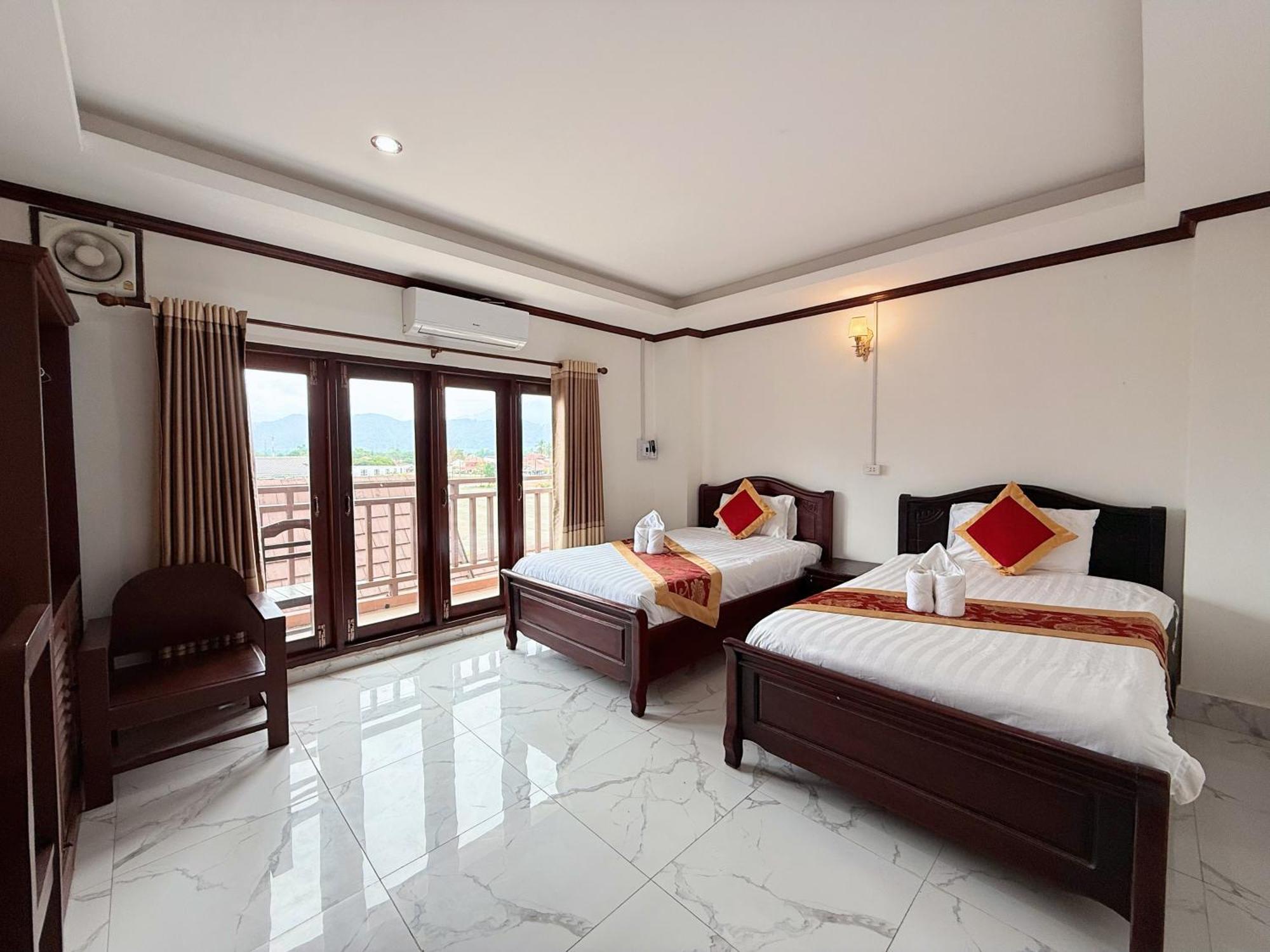 Vangvieng Sisavang Mountain View Hotel Vang Vieng Exterior foto