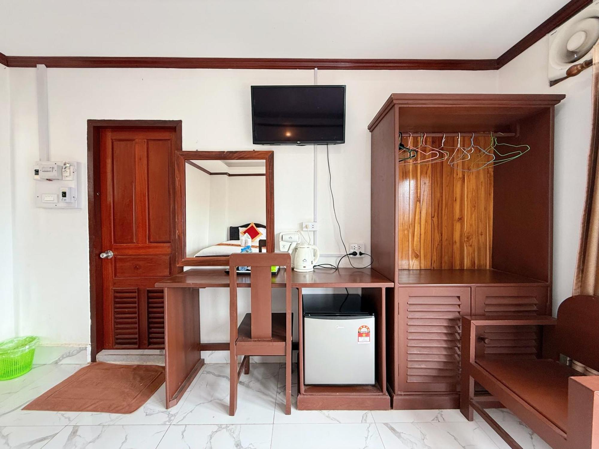 Vangvieng Sisavang Mountain View Hotel Vang Vieng Exterior foto