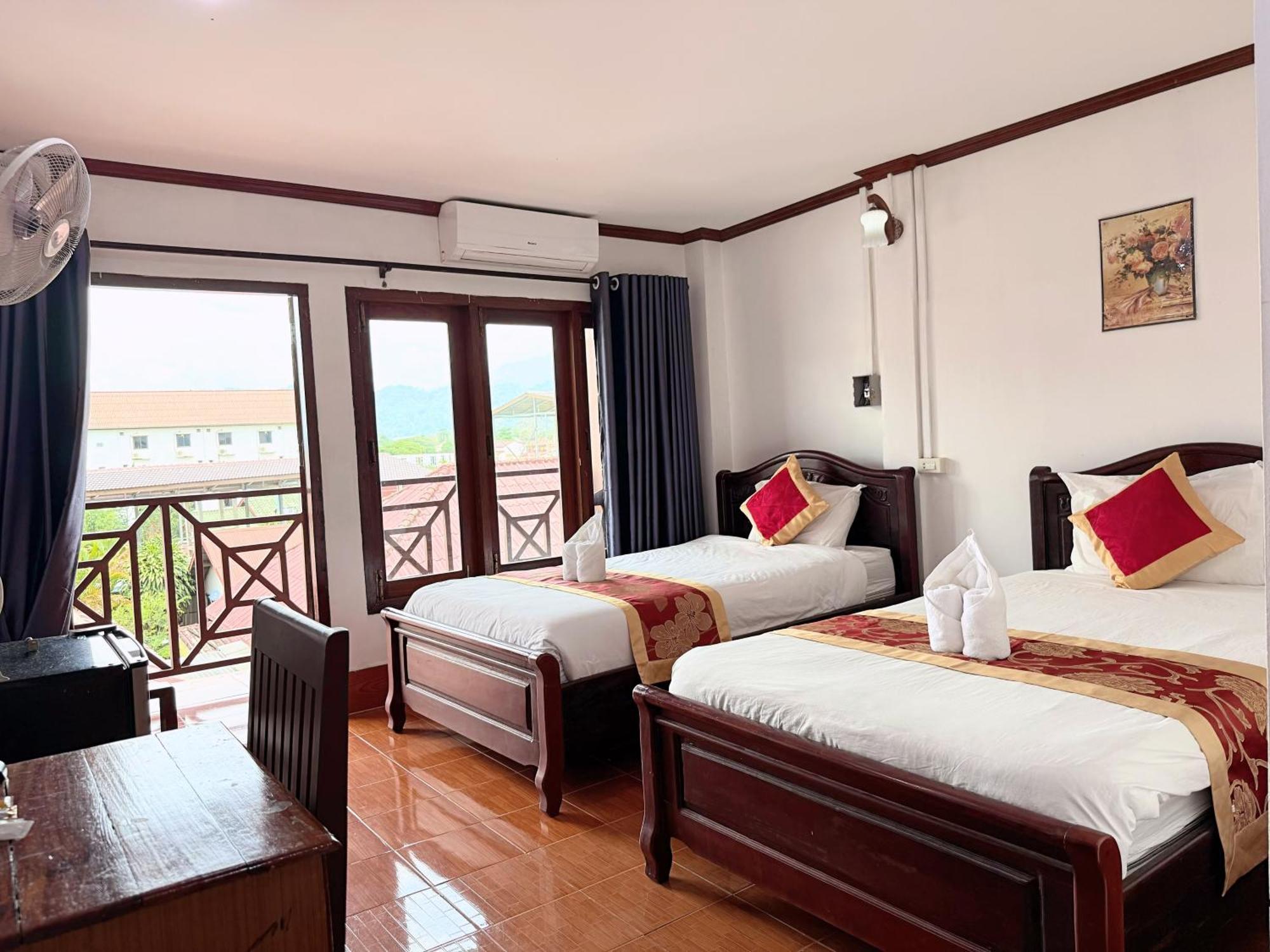 Vangvieng Sisavang Mountain View Hotel Vang Vieng Exterior foto