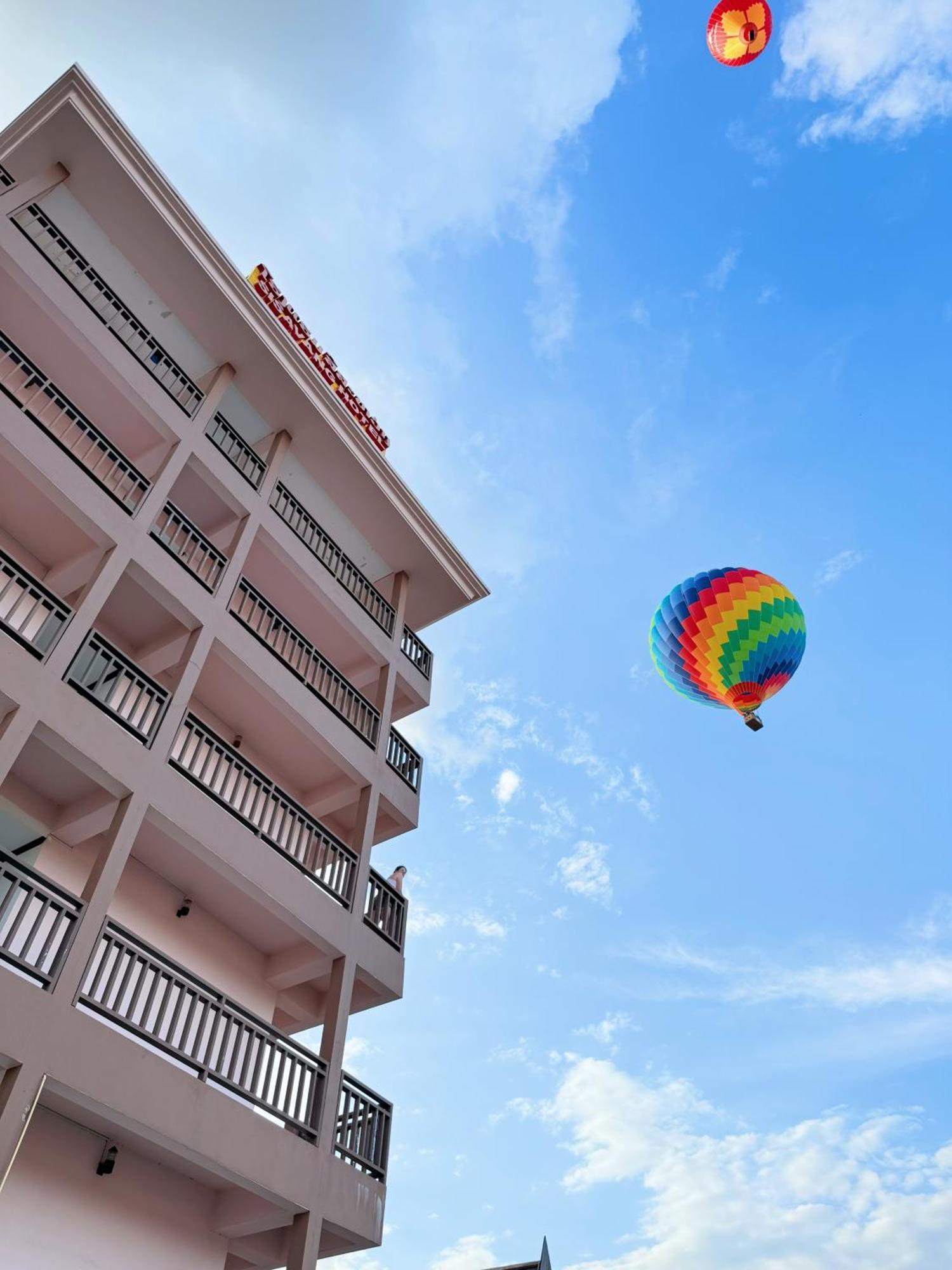 Vangvieng Sisavang Mountain View Hotel Vang Vieng Exterior foto